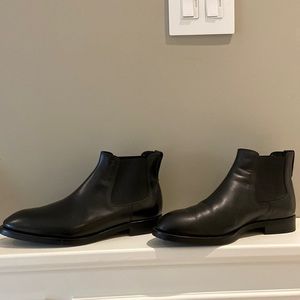 Tod’s Chelsea Boots